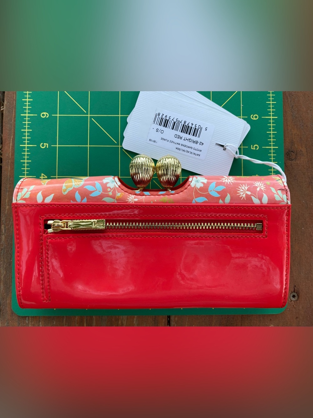 Ted Baker Wallet. Kyoto Gardens pattern. Bifold clutch style. Gold Kiss Lock. - Picture 8 of 15